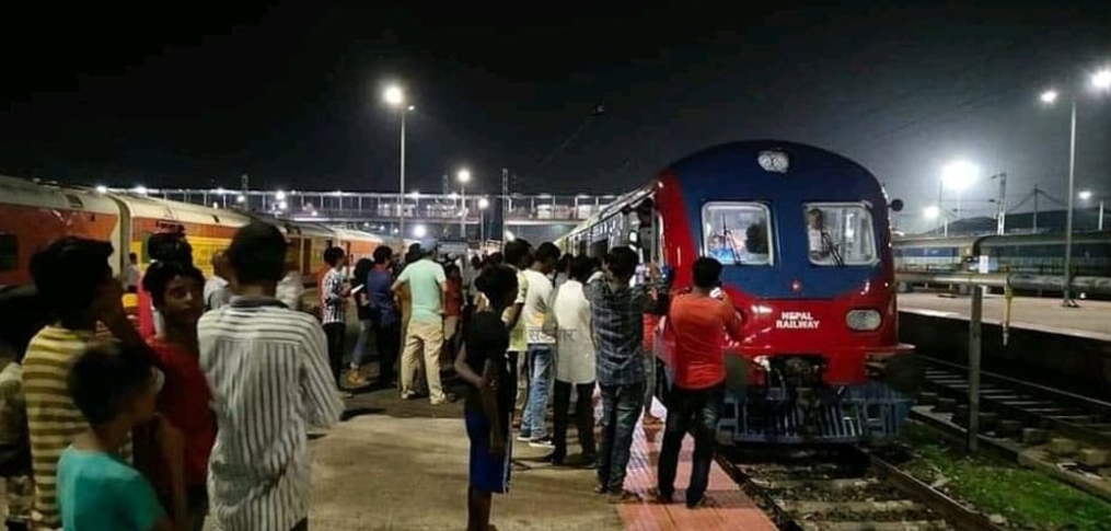 भारतबाट नेपाली रेलगाडी जनकपुर आइपुग्यो