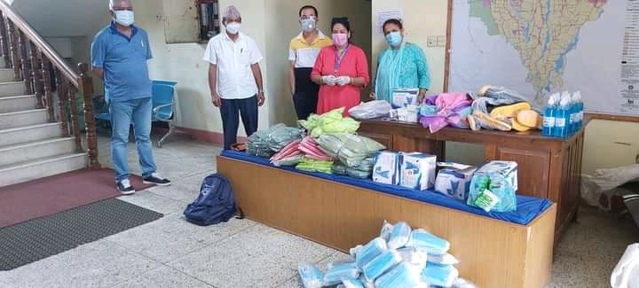 द्वन्द रुपान्तरण केन्द्रले मेचीनगरलाई दियो स्वास्थ्य सामग्री