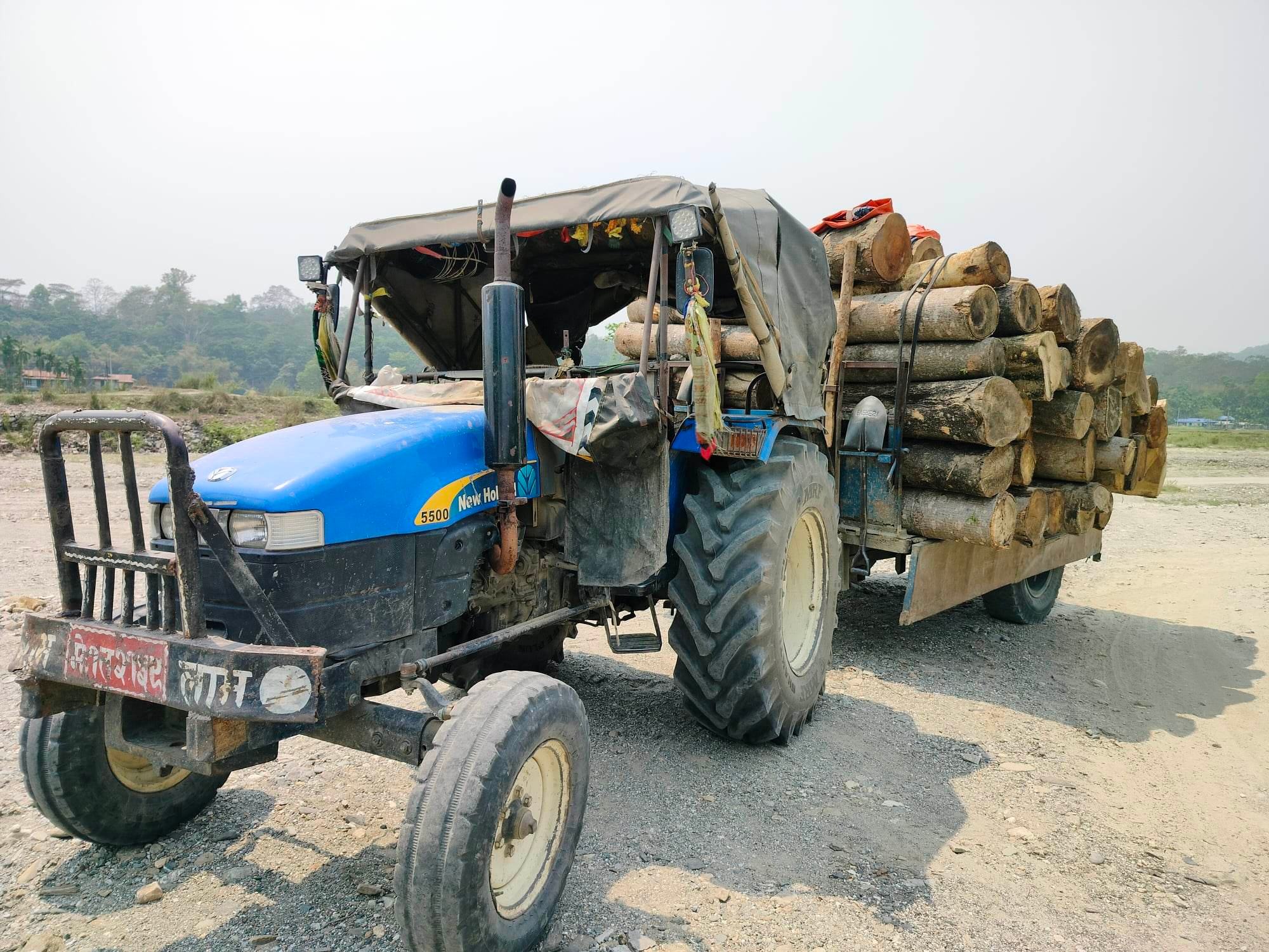 उत्तरी मेचीनगरबाट ट्याक्टरका ट्याक्टर आउने गोलिया कहाँ लगिन्छ ? 