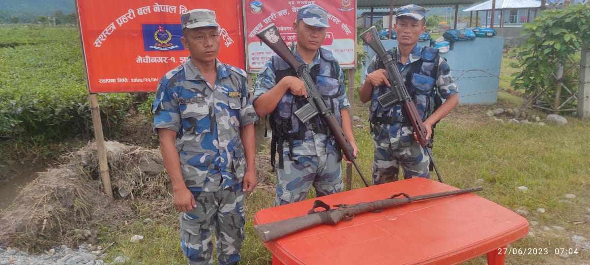 तिरिङमा सशस्त्रले फेला पार्यो भरुवा बन्दुक  