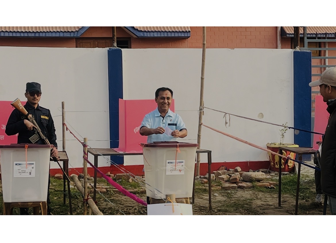 काँग्रेस उपसभापति शर्माले गरे मतदान