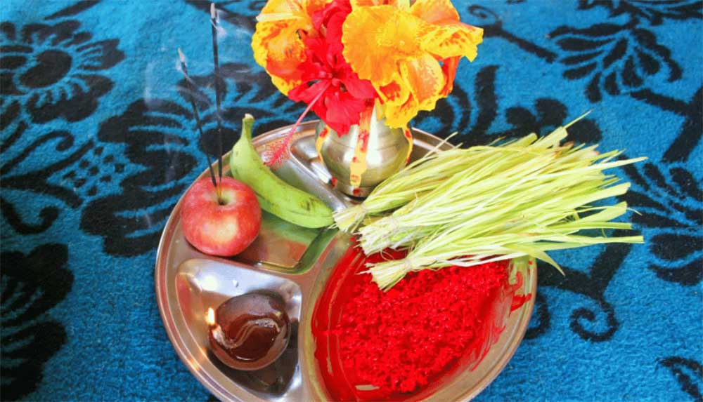 आज दसैँको टीकाको दिन, उत्तम साइत ११:५३ बजे