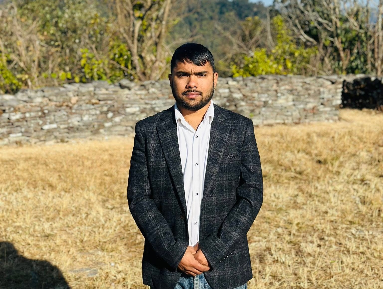 मेचीनगर १० का जनप्रतिनिधि कार्कीद्वारा एमाले छोडेको घोषणा