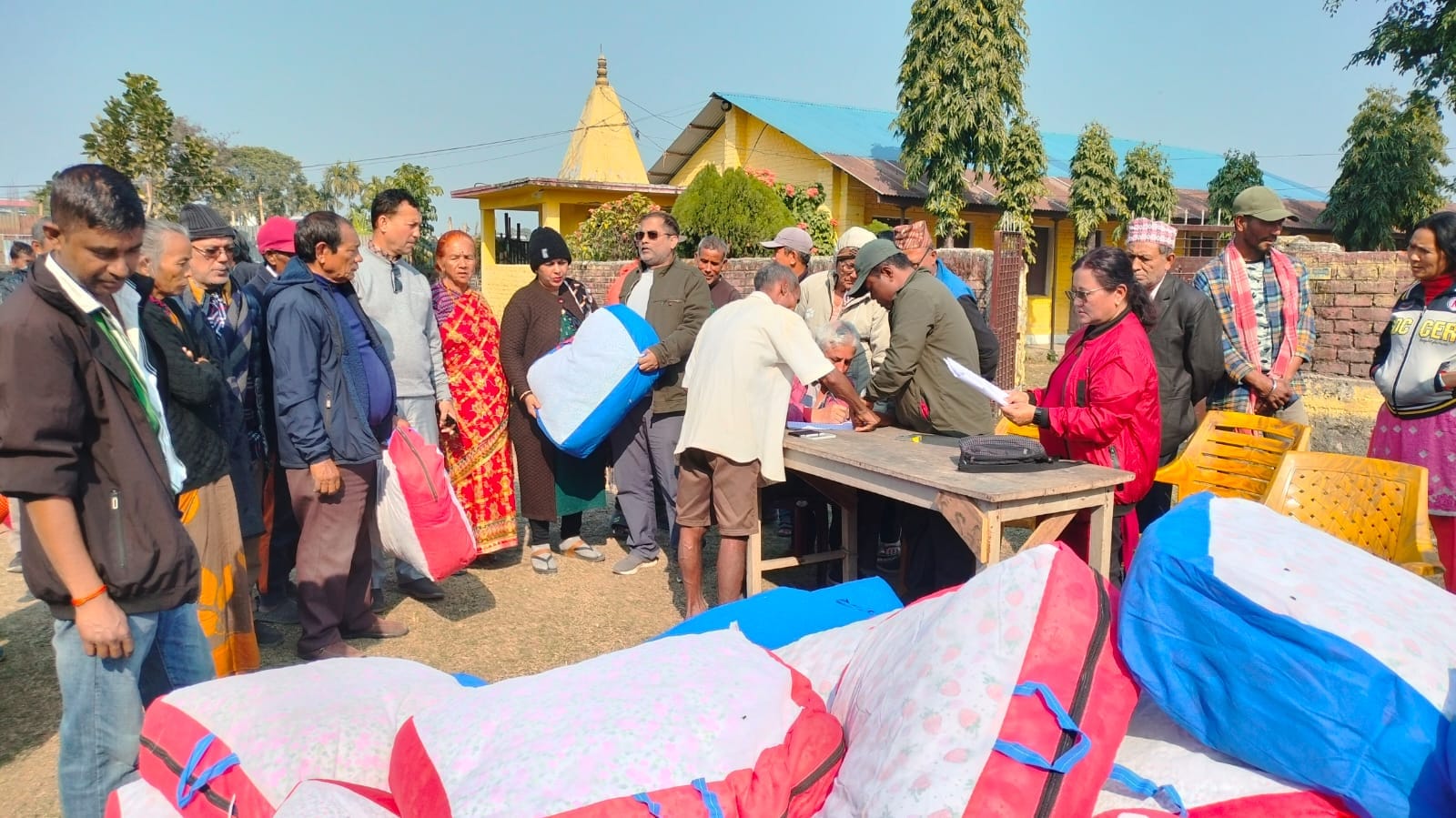 मारबाडी सेवा समितिद्वारा बिपन्न परिवारलाई ब्ल्याङ्केट वितरण