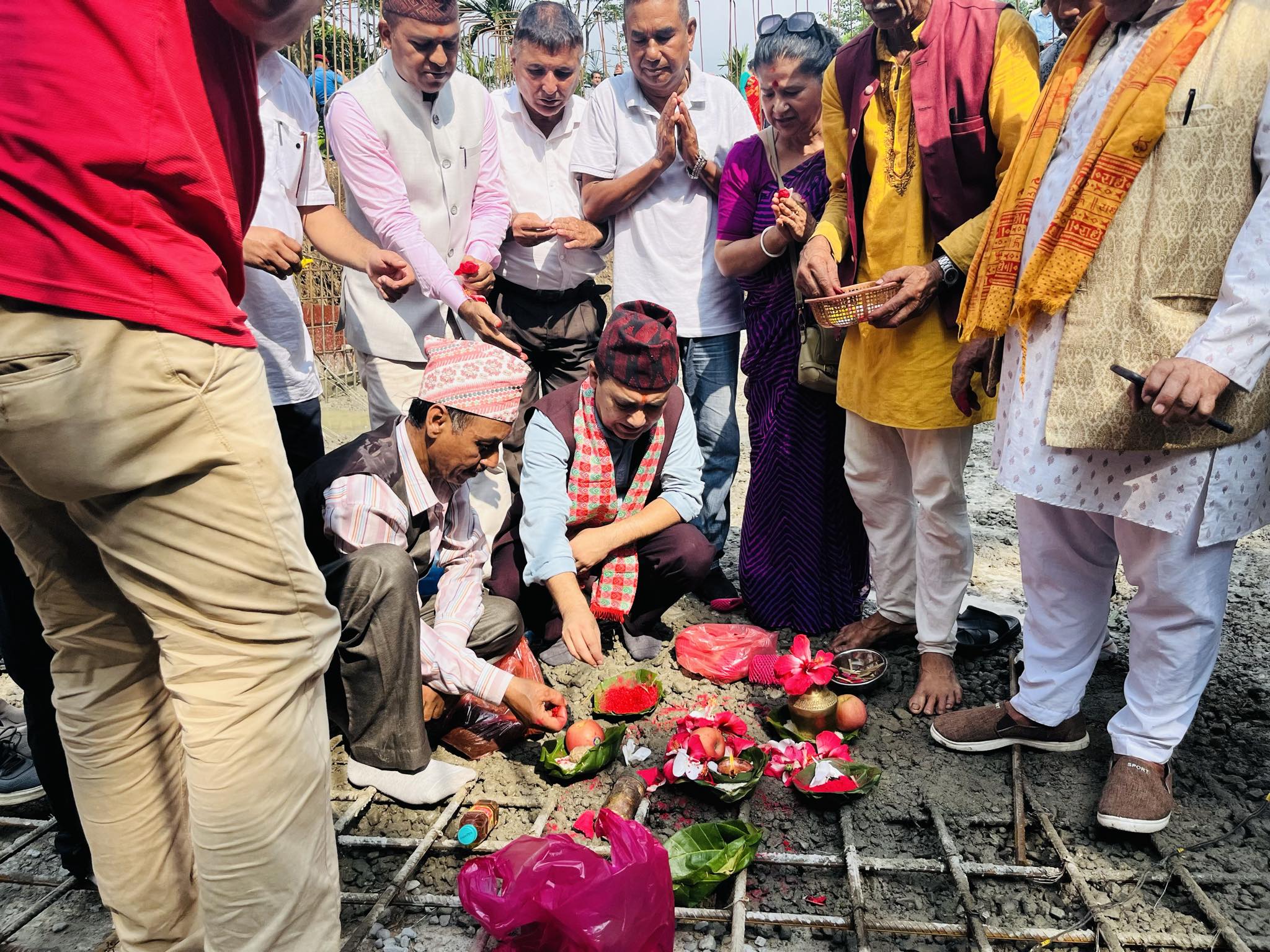 झापाकाे बुद्धशान्तिमा देशकै तेस्राे लामाे झाेलुङ्गे पुलकाे शिलान्यास