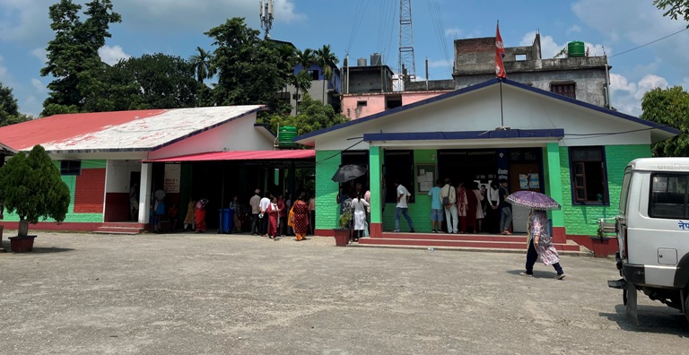 रेविज विरुद्धको खोप अब मेचीनगरको नगर अस्पतालमा