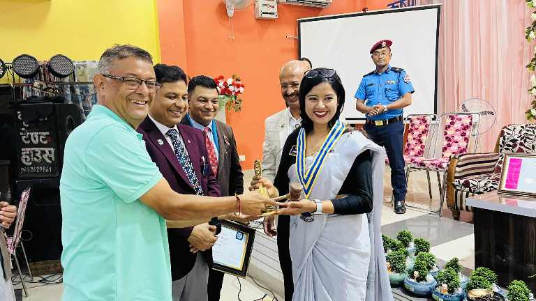 शर्मिलाले सम्हालिन रोटरी क्लव अफ मेचीनगरको नेतृत्व