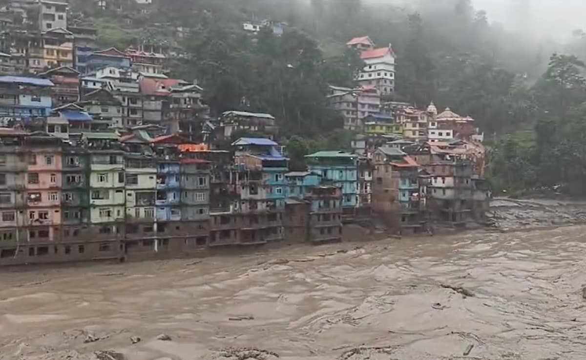 भारतको सिक्किममा बाढीको बितण्डा, ८ को मृत्यु