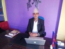 आफ्नो कार्यकक्षमा क्यान्सर जीत्नु भएका भट्टराई ।
