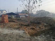 निर्माणाधिन अवस्थामा इटाभट्टाको सार्वजनिक शौचालय ।