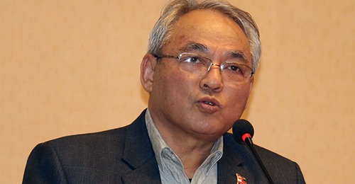 बादल ओलीकै पक्षमा, गौतम अझै खुलेनन