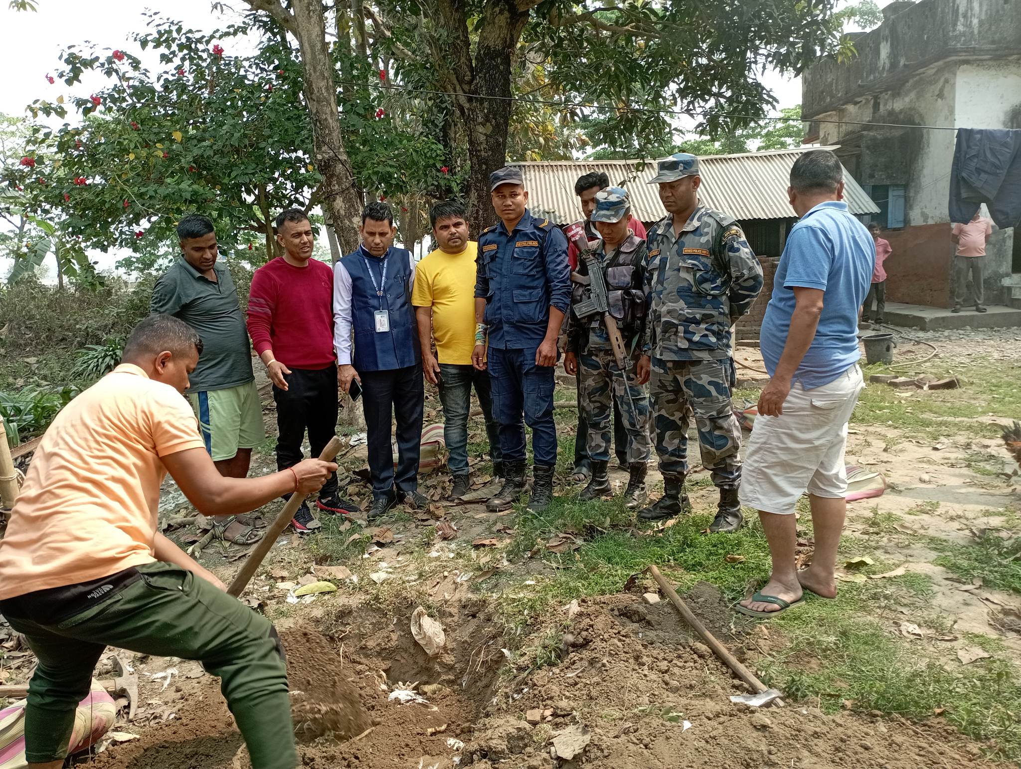 अवैध रुपमा नेपाल भित्रँदै गरेको कुखुरा प्रहरीद्वारा नियन्त्रणमा 