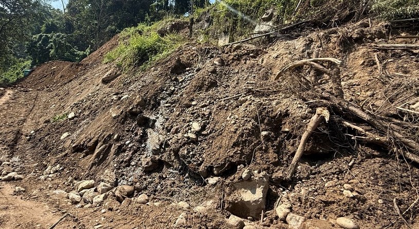 मेची राजमार्गमा  राती सवारी सञ्चालनमा रोक 