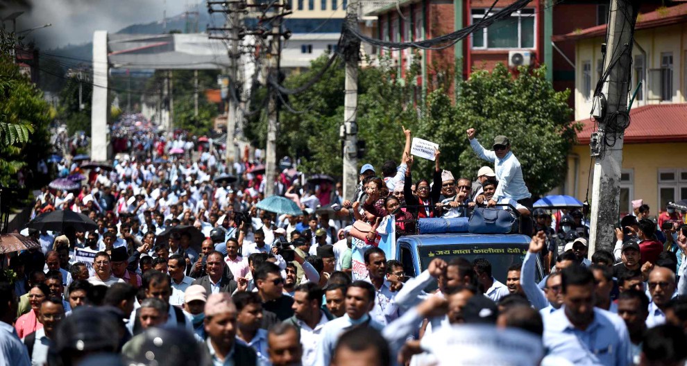 हजारौं शिक्षक सडक आन्दोनलमा (भिडियो)